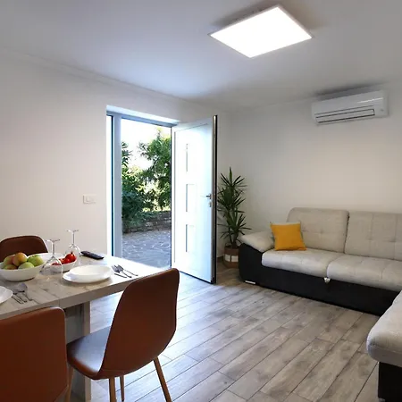 New 2024 - Modern Retreat Ang * Sečovlje