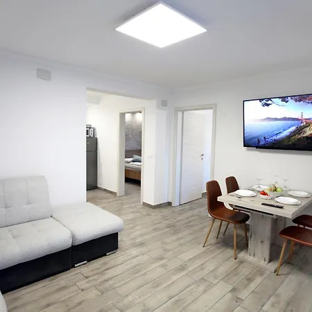 New 2024 - Modern Retreat Ang Sečovlje